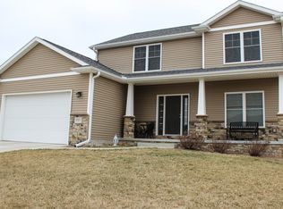 9401 Fairbury Ln, Lincoln, NE 68516