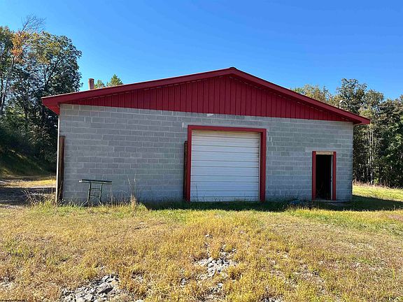 3rd image of 534 Millstone Rd