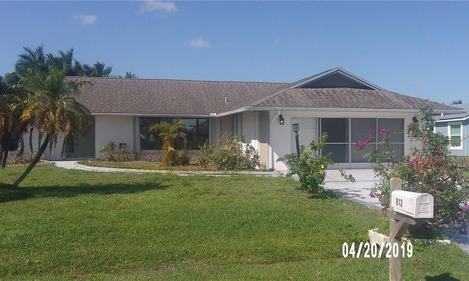 1st image of 812 SE Seahouse Dr