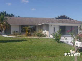 812 SE Seahouse Dr, Port Saint Lucie, FL 34983