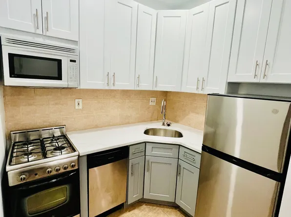 207 East 14th Street image 1 of 10