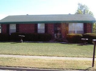1928 Chris Dr, Lexington, KY 40511