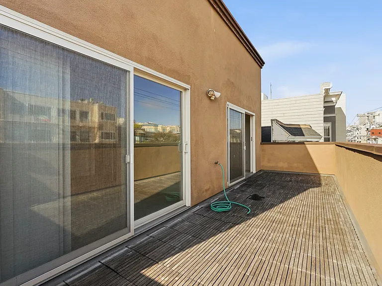 1924 Filbert St #2 — Photo 19