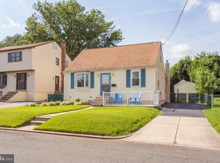 901 Lawnton Ter, Glenolden, PA 19036