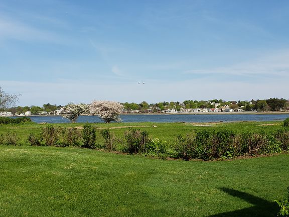 2nd image of 6 Schooner Ln