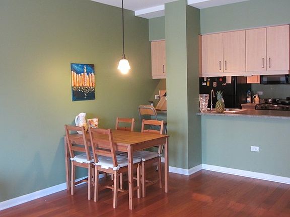 4th image of 1236 Chicago Ave APT 601