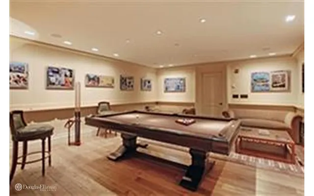 Rented by Douglas Elliman | media 37