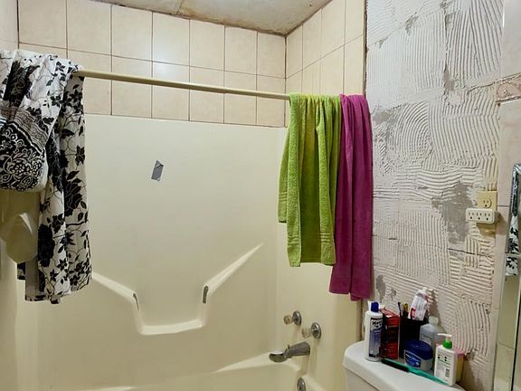 5th image of 2806 Tinaja St