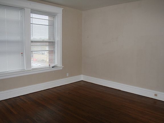 5th image of 5662 Waterman Blvd APT 6