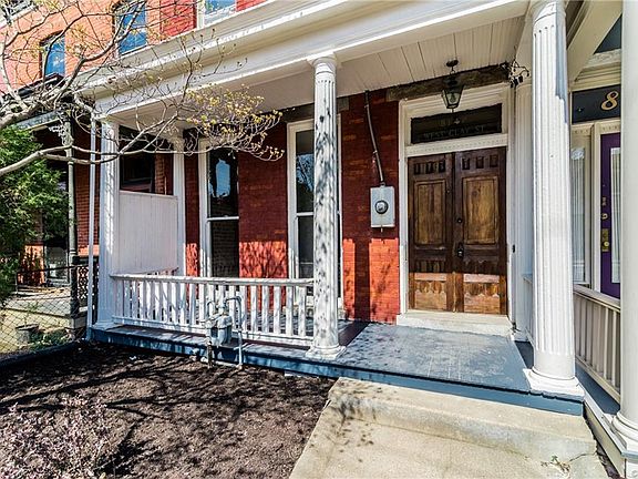 2nd image of 814 1/2 W Clay St