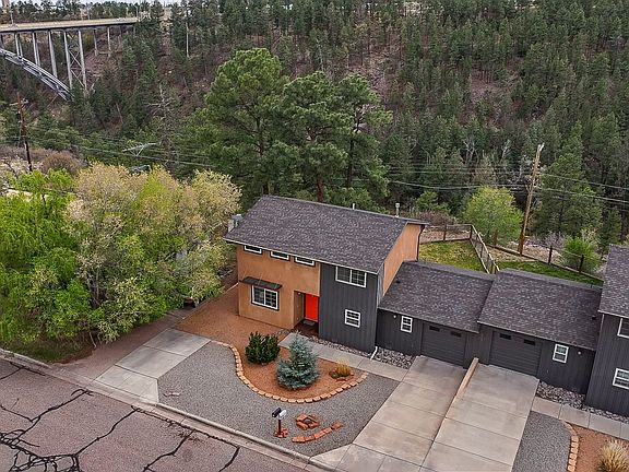 2nd image of 4333 Fairway Dr Unit A