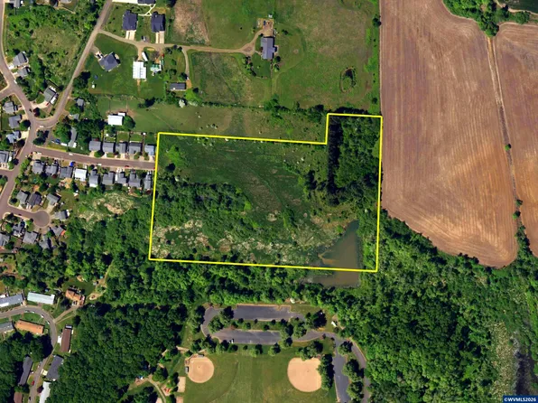 NE Hibiscus Dr, Corvallis, OR 97330