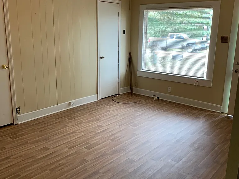 309 E Cedar St — Photo 7