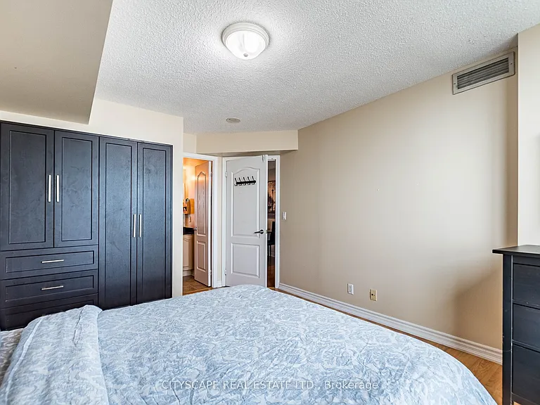 1 Elm Dr W #2111 — Photo 32