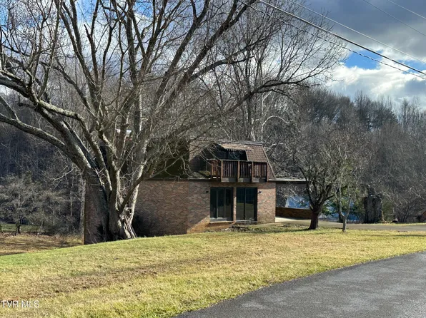 420 Green Brook Cir, Unicoi, TN 37692