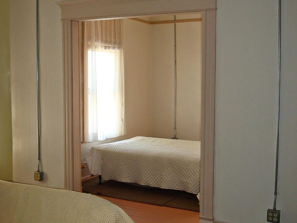 1st image of 1009 N Florence St #5