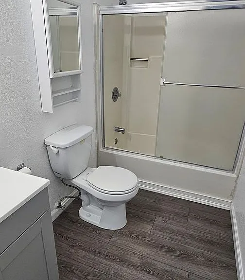 260 Linden St #8 — Photo 6