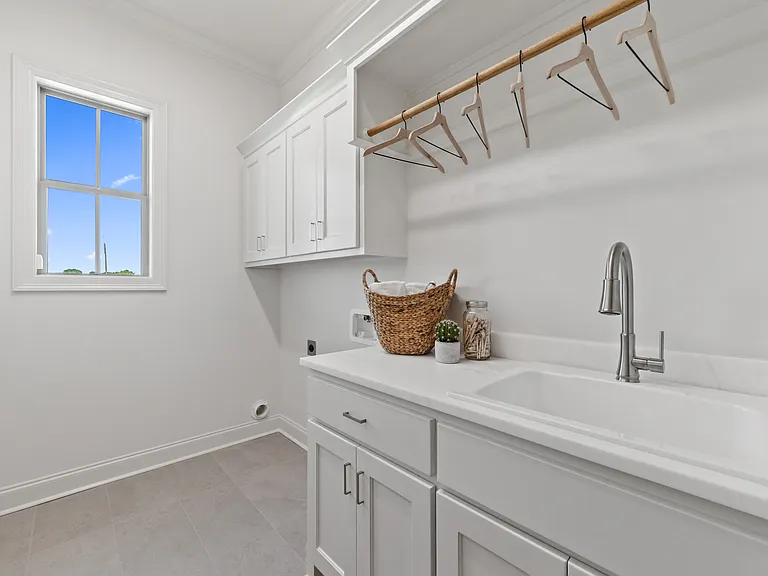 400 Villager Ave — Photo 19