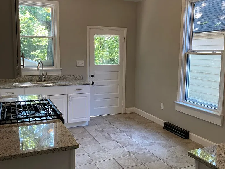 6834 Betts Ave — Photo 3
