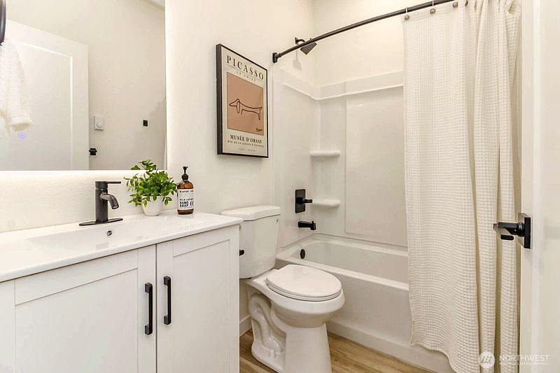5th image of 1717 S 17th Street #F