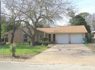 403 Alamo Dr, Rockdale, TX 76567