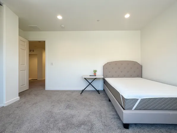 7492 Haystack Loop #8, Riverside, CA 92507