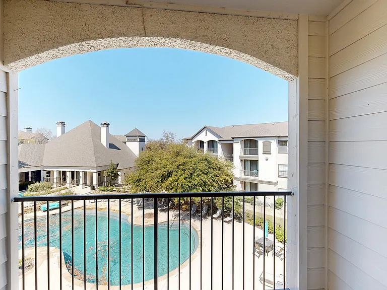 Lakeline Villas — Photo 109