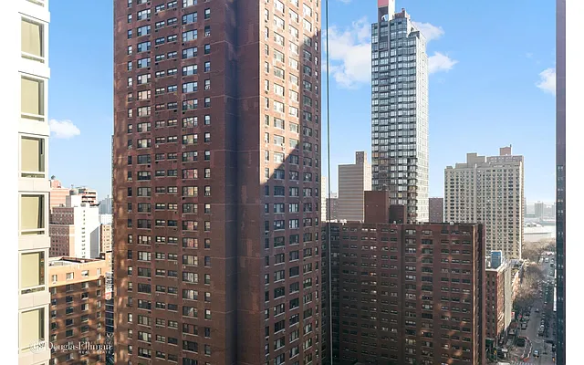 Rented by Douglas Elliman | media 4