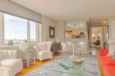 Rented by Addison Property Group