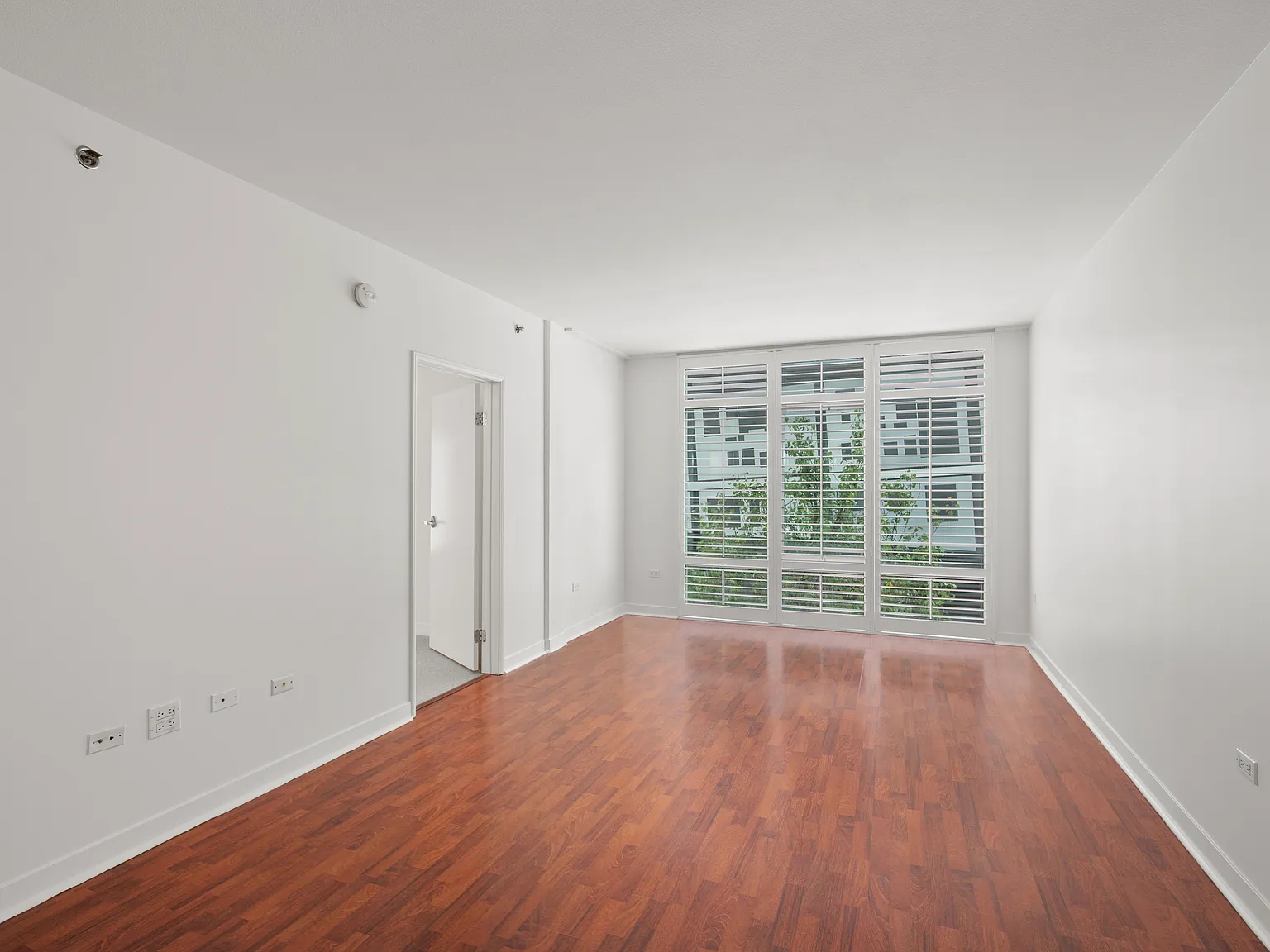 1 bed, 766 sqft, $2,800 — Photo 2