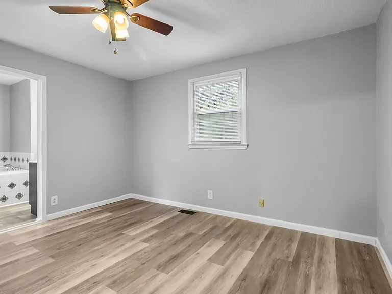 2724 Ann Dr — Photo 18