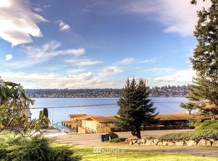 12416 Holmes Point Dr NE, Kirkland, WA