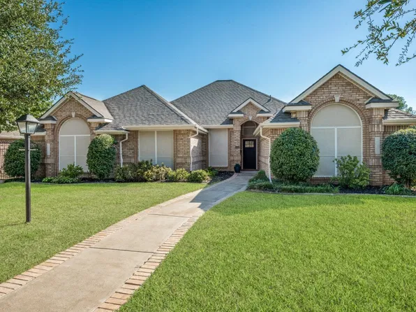 1500 Forest Meadows Ct, Bedford, TX 76021