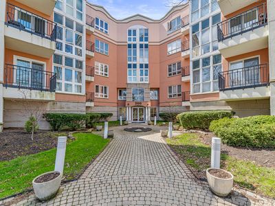 3100 Lexington Ln APT 201, Glenview, IL, 60026