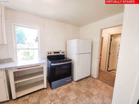 2nd image of 1011 Almaden St