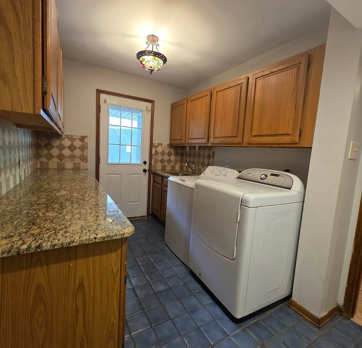 5 bed, 3018 sqft, $5,000 — Photo 3