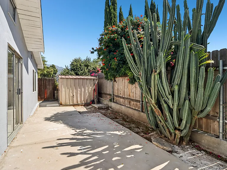 11036 Scoville Ave — Photo 11