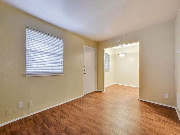 4th image of 2401 Manor Rd APT 223