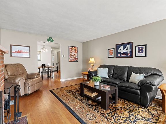 5th image of 218 Whittier Ave #20