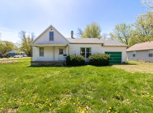 809 E Cedar St, Le Roy, IL