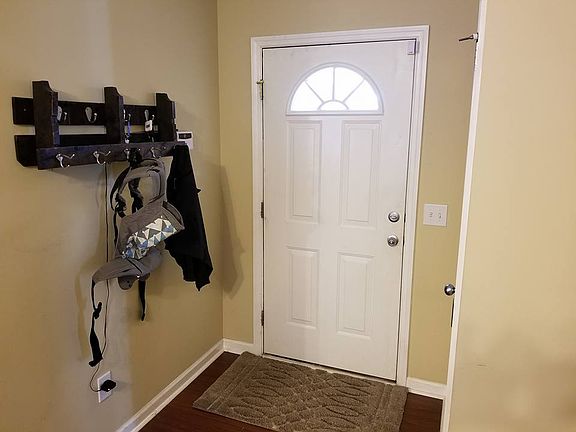 2nd image of 215 Harlans Cir
