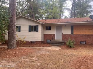 905 Raymond Rd, Jackson, MS 39204