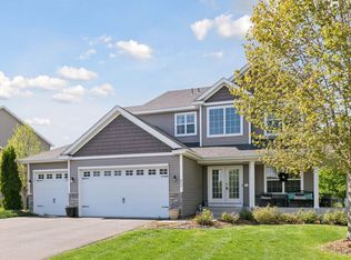 852 Yellowstone Trl, Waconia, MN 55387