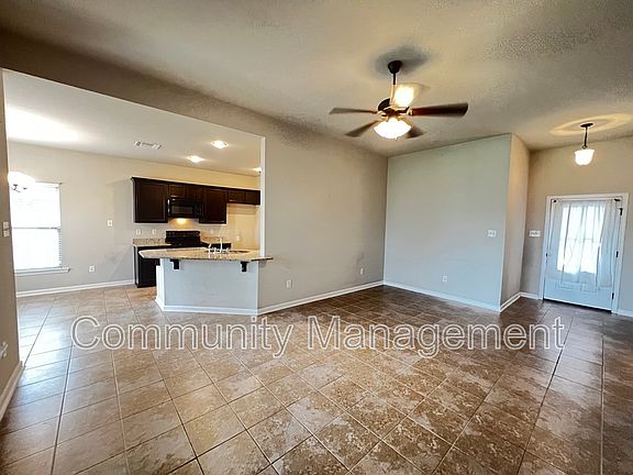 4th image of 42651 Baystone Ave