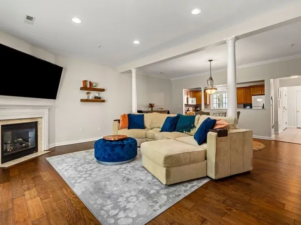 201 Central St Unit 12, Georgetown, MA 01833