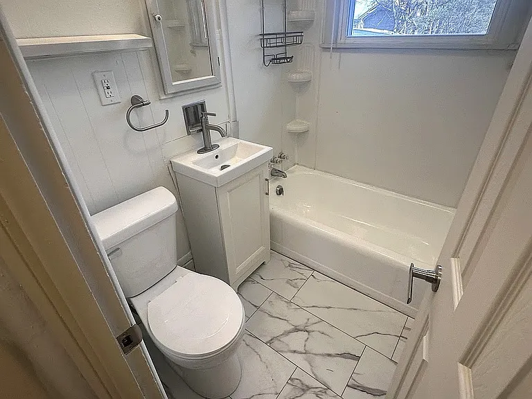 43 Eleanor Ave #43 — Photo 5