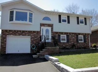 466 Main St, Sayreville, NJ