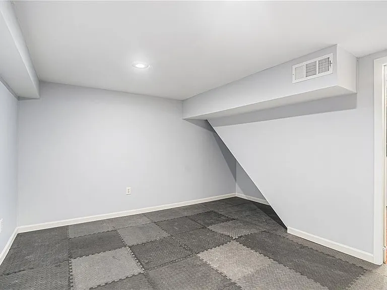 2839 Concord Dr — Photo 20