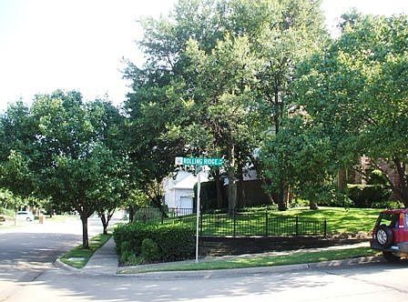 Corner, Rolling Ridge to the right, Shadow Glen on left into the distance 