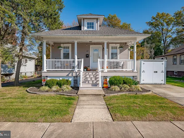 27 S Boulevard Ave, Maple Shade, NJ 08052